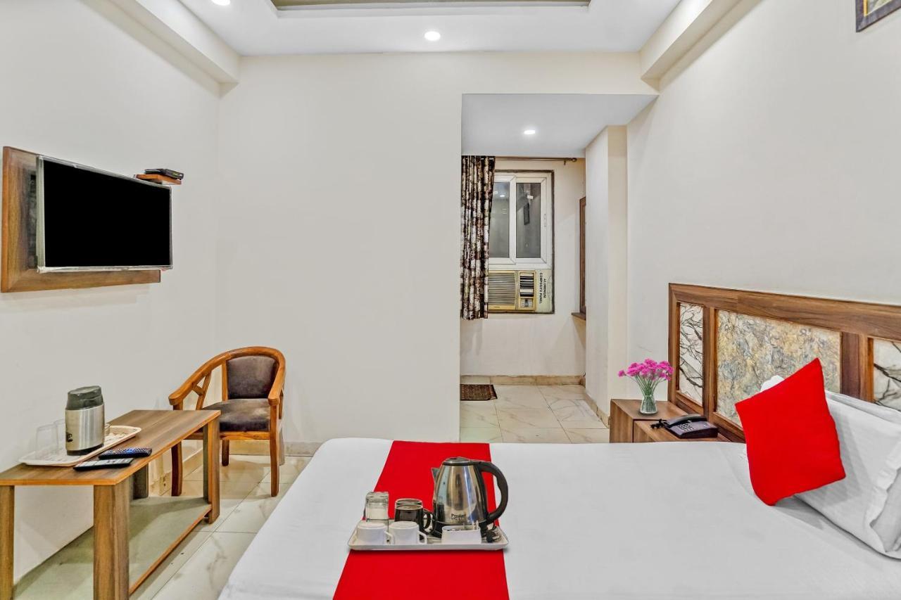 Oyo 88326 Hotel Cloud 9 New Delhi Luaran gambar