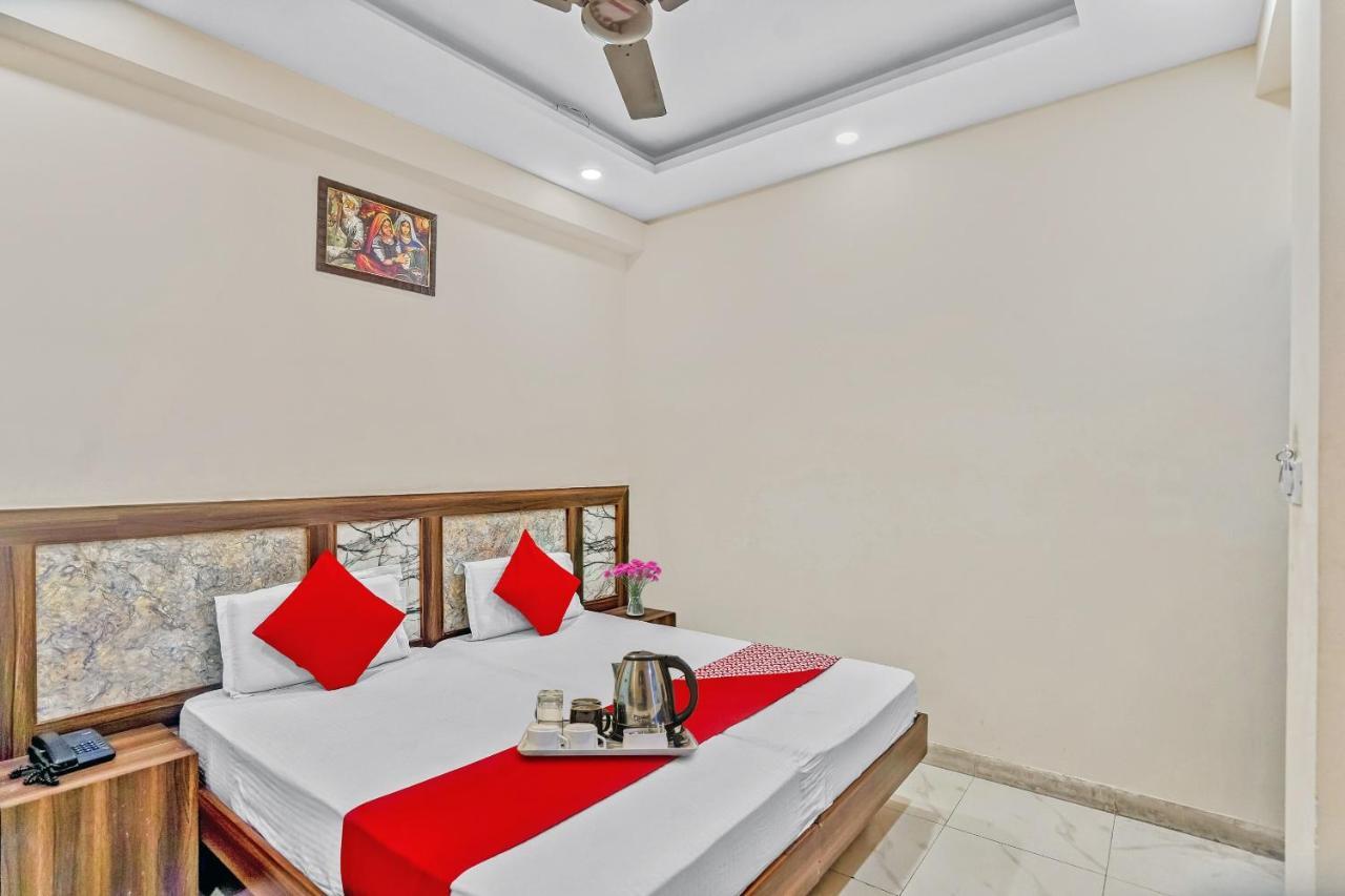 Oyo 88326 Hotel Cloud 9 New Delhi Luaran gambar