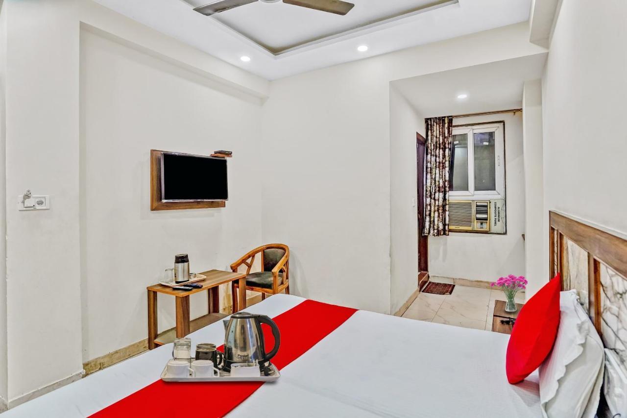 Oyo 88326 Hotel Cloud 9 New Delhi Luaran gambar