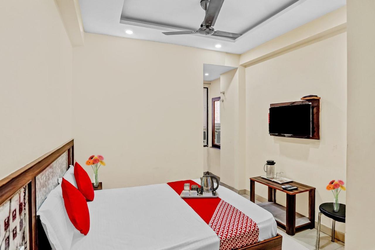 Oyo 88326 Hotel Cloud 9 New Delhi Luaran gambar