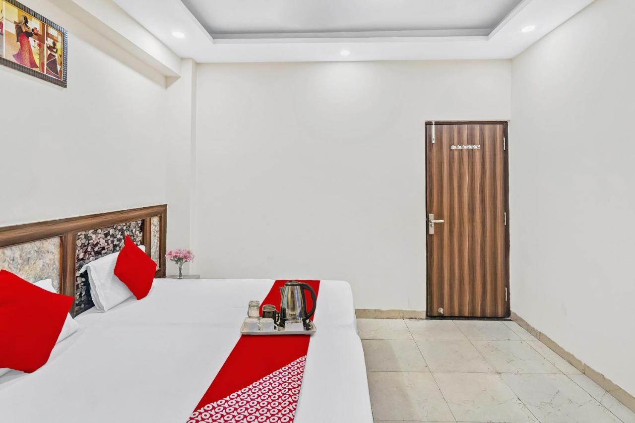 Oyo 88326 Hotel Cloud 9 New Delhi Luaran gambar