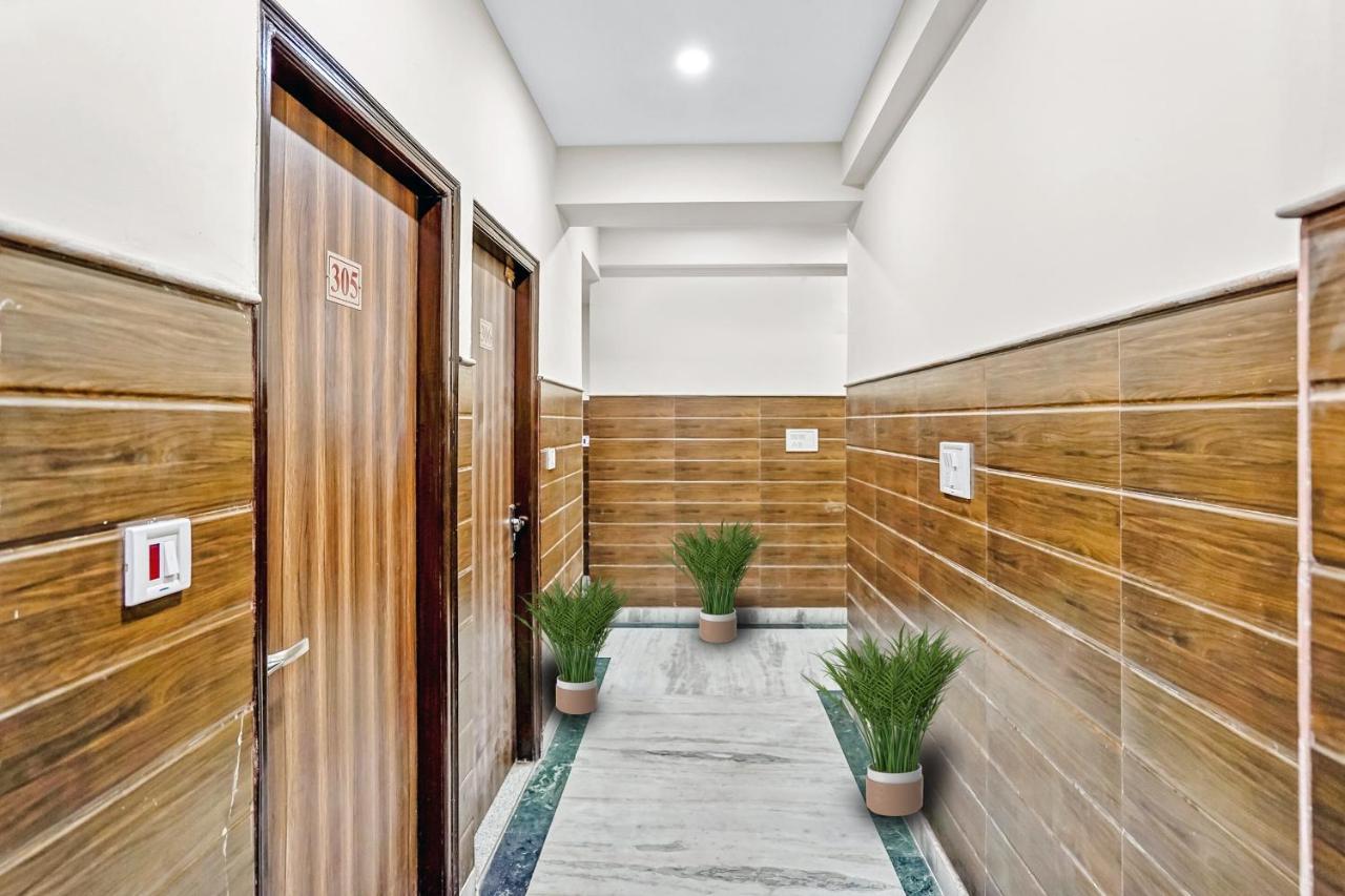 Oyo 88326 Hotel Cloud 9 New Delhi Luaran gambar