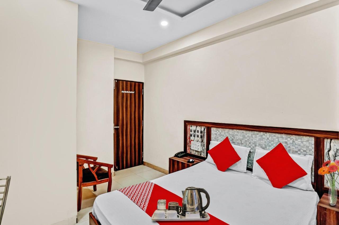 Oyo 88326 Hotel Cloud 9 New Delhi Luaran gambar