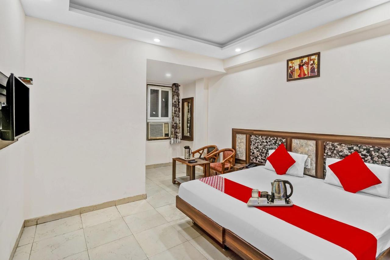 Oyo 88326 Hotel Cloud 9 New Delhi Luaran gambar